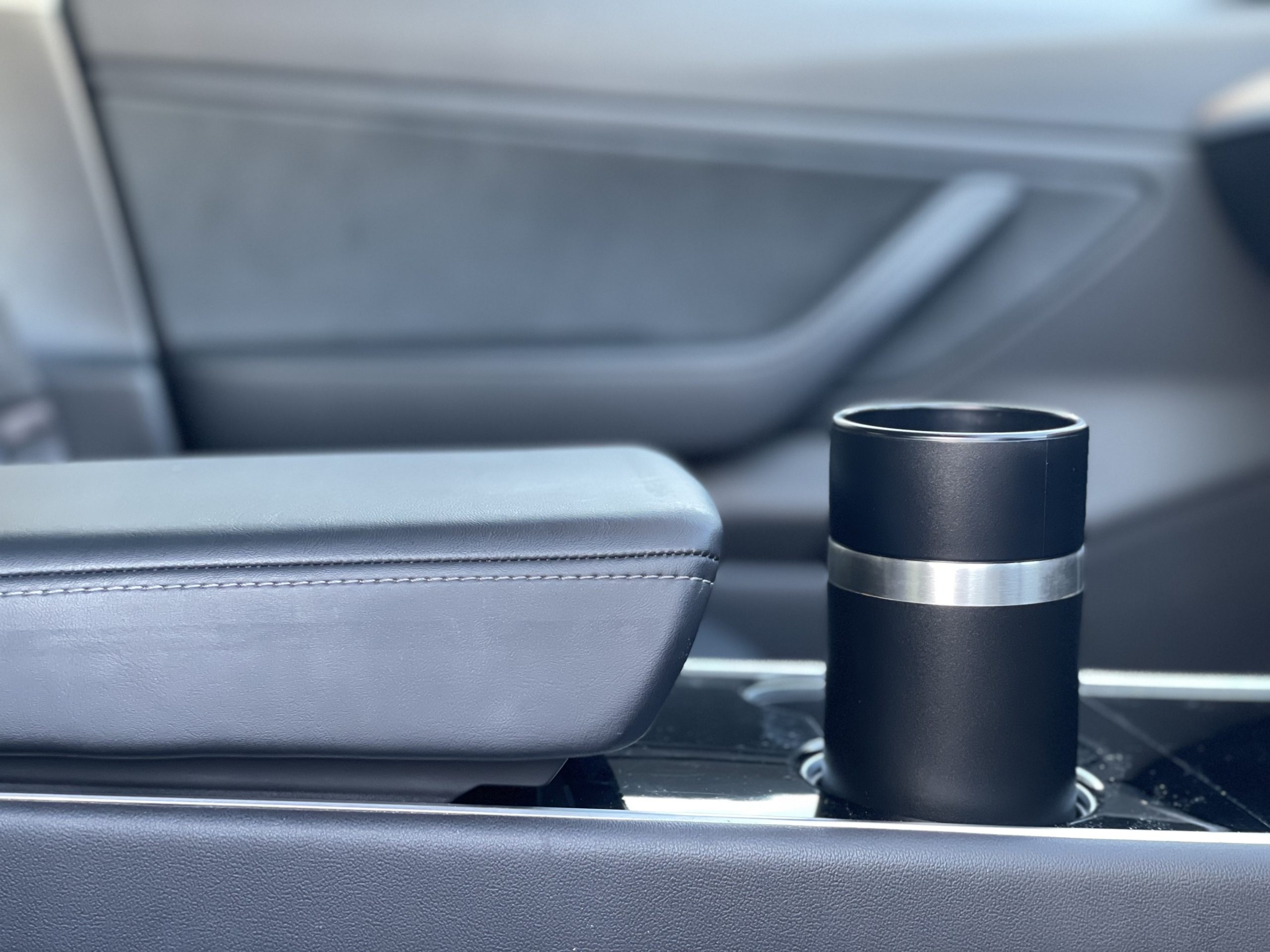 Yeti cup to fit the Model 3 cup holder